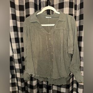 Blu Pepper Size Large Olive‎ Green Button-Up Women's Boho Raw Seams Top